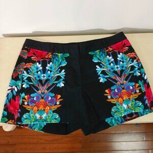 Women's shorts - Nicole by Nicole Miller - size 10